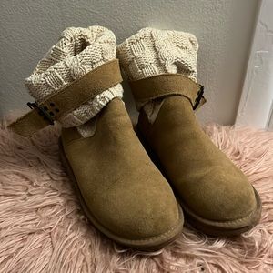 Ugg boots with buckle
